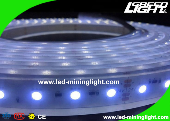 Entsetzen Sie beständige hohe Leistung führte flexiblen hellen Streifen mit 60 Leds/M SMD5050