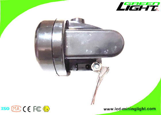 Leichte Bergbaukappe beleuchtet 4000 Lux Plug - bei der Aufladung mit Sturzhelm-Klammer