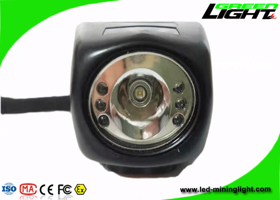 Wasserdichter digitaler Bildschirm Miner Cordless Cap Lamp 4000 Lux Silikonknopf mit Sicherheitsseil ABS PC